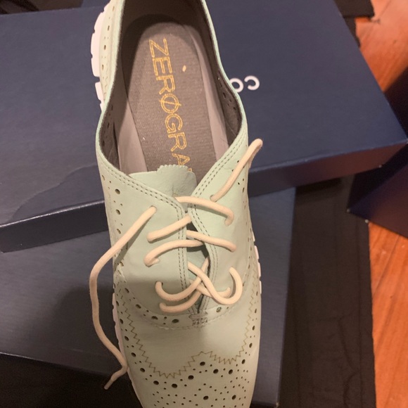 Shoes - Picture 4 of 8